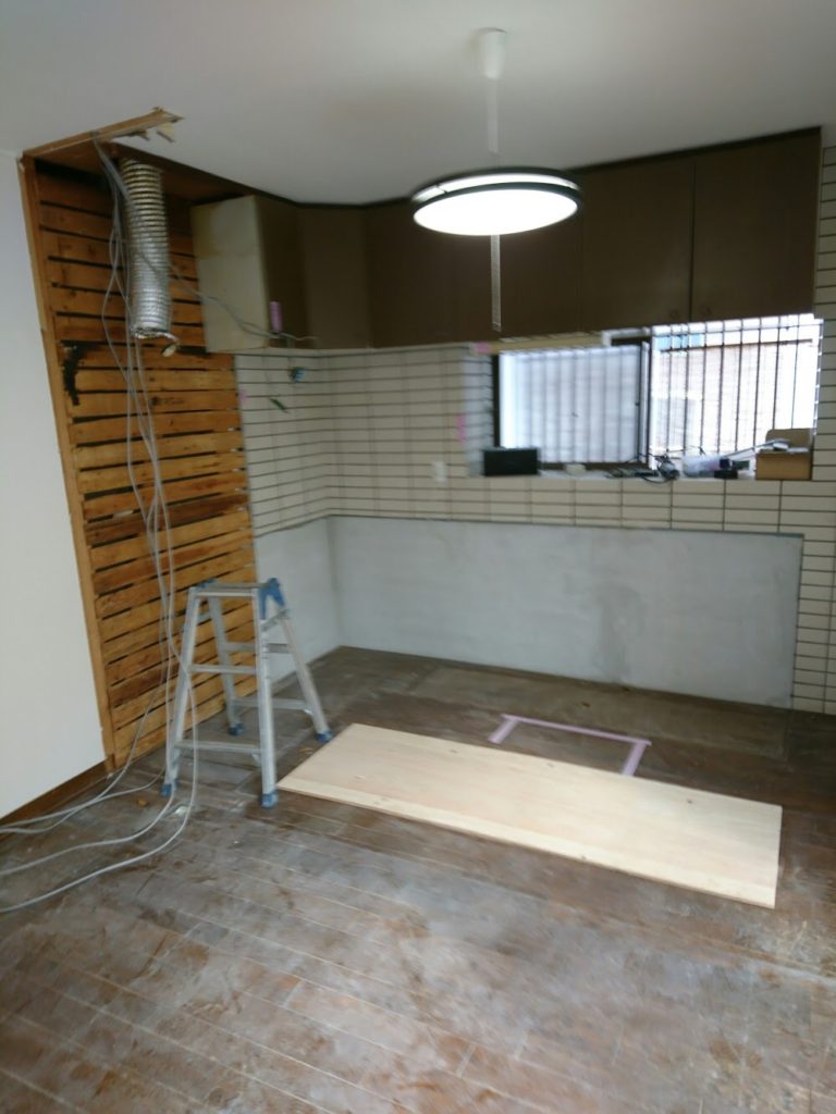 【戸建て】予算を抑えての対面キッチンにリフォーム｜福岡市南区野多目Ｓ様邸