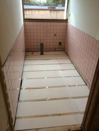 【戸建て】長～い、トイレのリフォーム｜糸島市有田中央S様邸