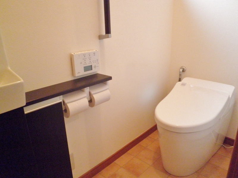 コンパクトな手洗器を設置ですっきりトイレ　ビフォーアフター｜大野城市大城 Y様邸
