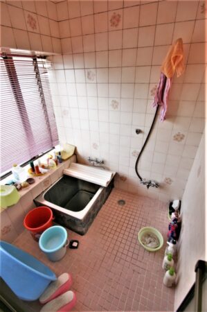 【戸建て】低い出窓のあるお風呂のリフォーム｜春日市昇町Ｎ様邸