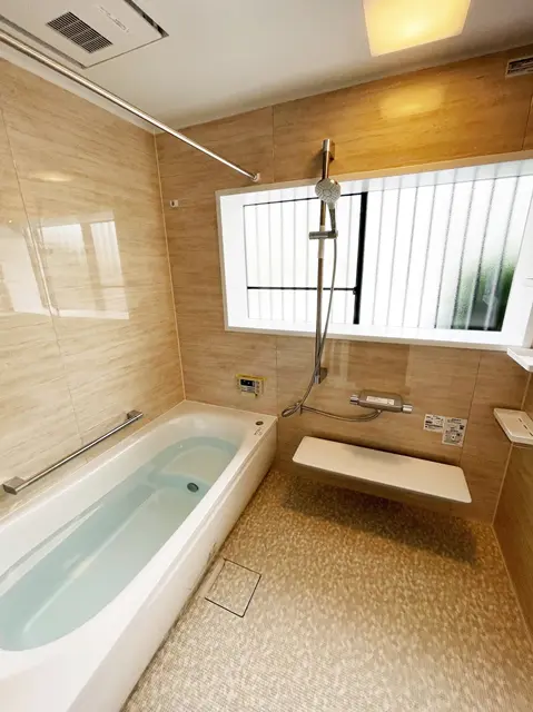 窓の嵩上げ工法と浴室の断熱リフォーム